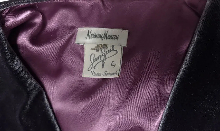 * VINTAGE OLD HOLLYWOOD GLAMOUR JONQUIL BY DIANE SAMANDI & NEIMAN MARCUS CHARCOAL VELOUR & SUGAR PLUM SATINY ROBE DRESSING GOWN