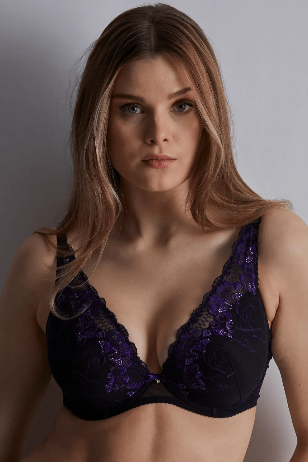 A Fleur de Toi Plunge Bra