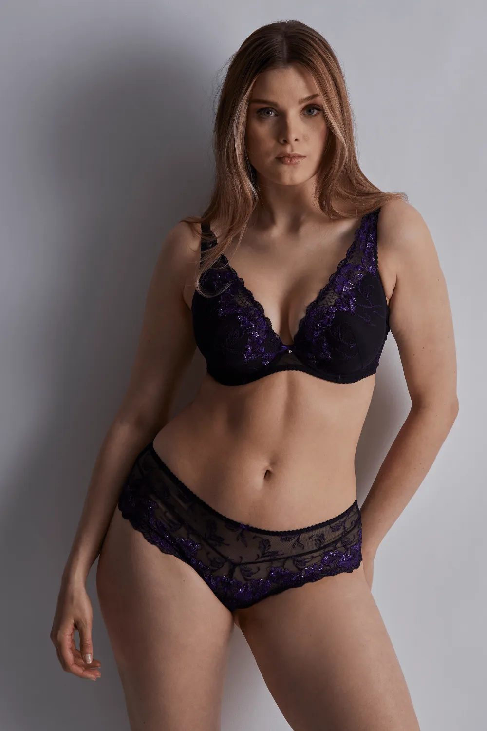 A Fleur de Toi Plunge Bra