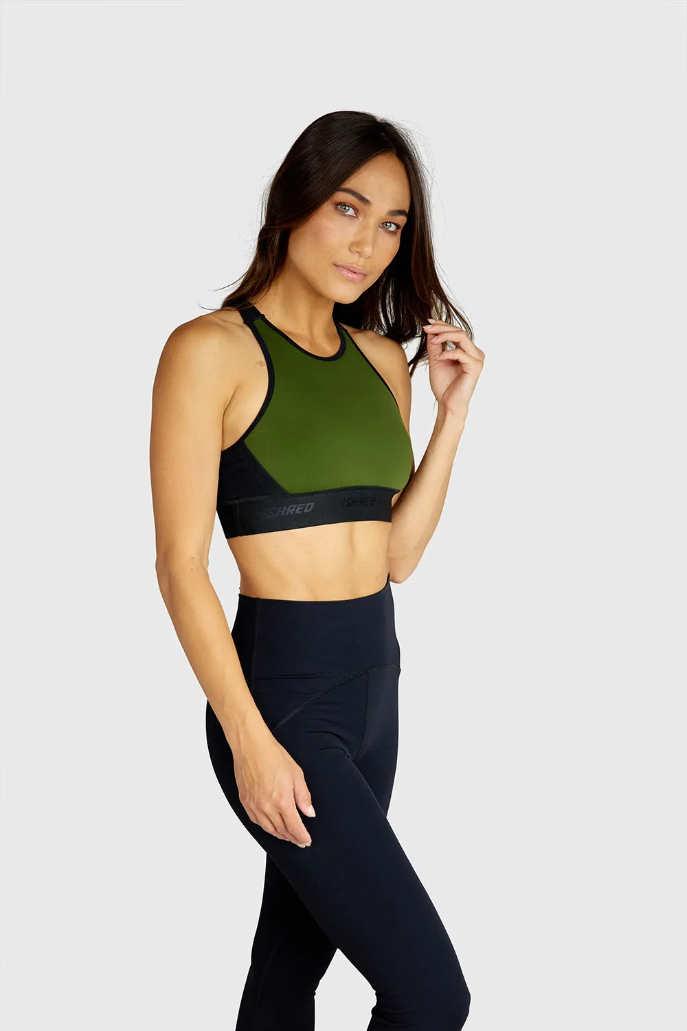 ESSENTIAL HIGH NECK SPORTS BRA