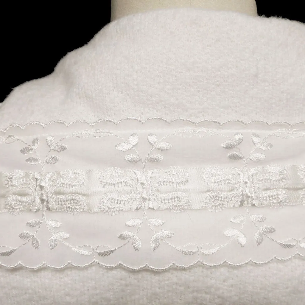 EXQUISITE VINTAGE FANCY LACE EMBROIDERED GILLIGAN O'MALLEY WASHABLE WHITE SWEATER  - WOULD MAKE A WONDERFUL CHRISTMAS  OR BIRTHDAY GIFT