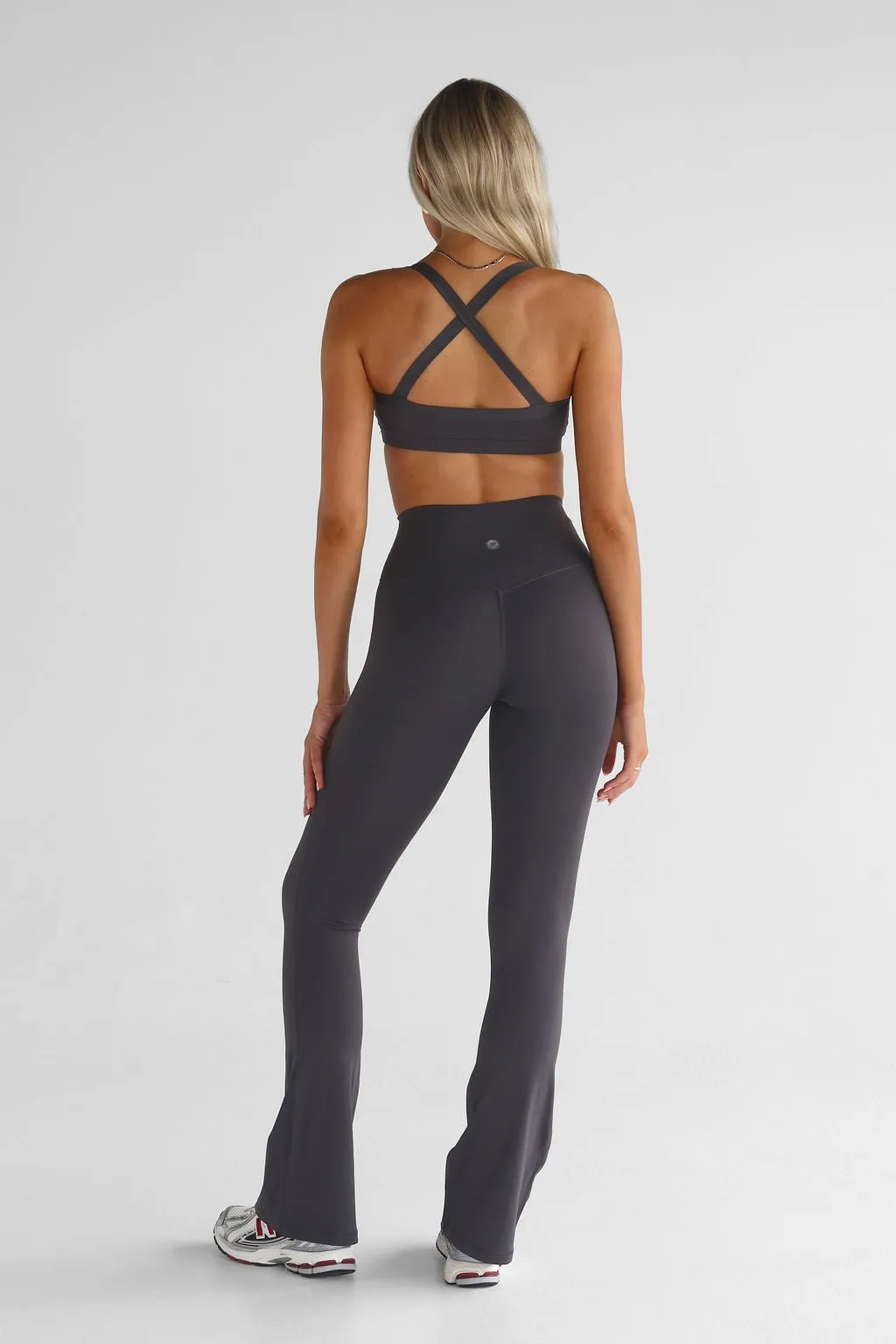 SCULPT Cross Back Crop - Ash