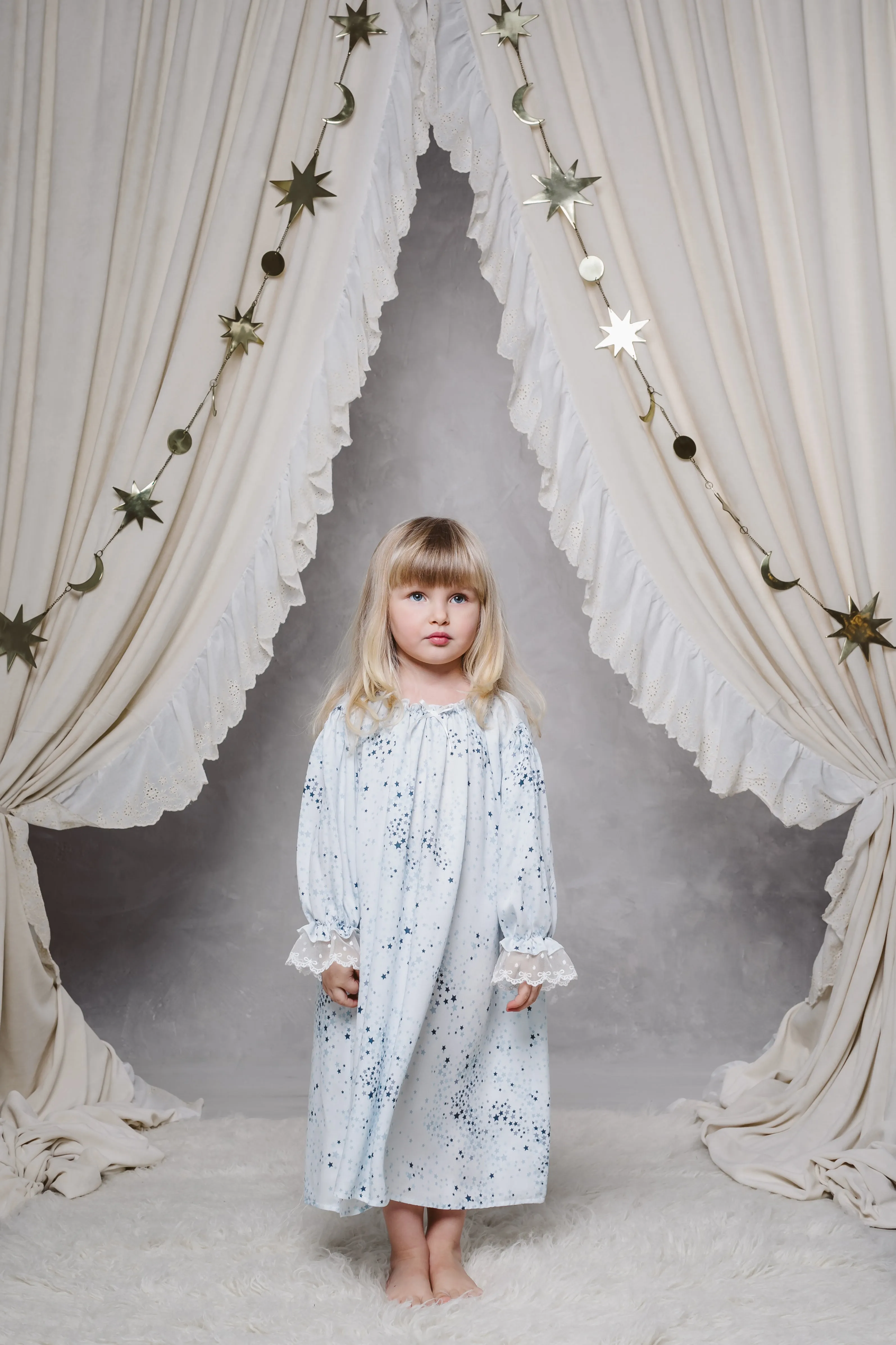 VICTORIA GIRLS' NIGHTDRESS IN BLUE STARS